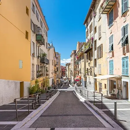 Daire Vieux-nice Avec Soleil Et Vue Exceptionnelle !