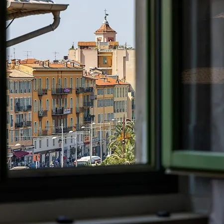 Vieux-nice Avec Soleil Et Vue Exceptionnelle ! Daire