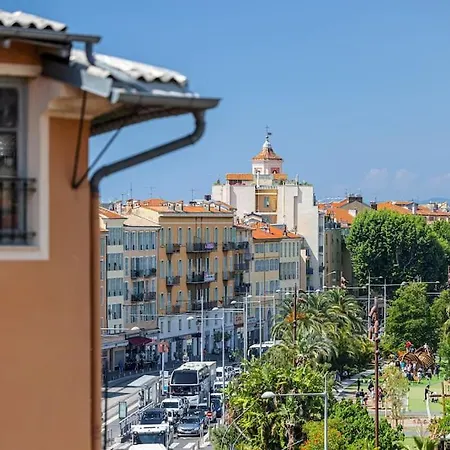 Vieux-nice Avec Soleil Et Vue Exceptionnelle ! Daire Nice